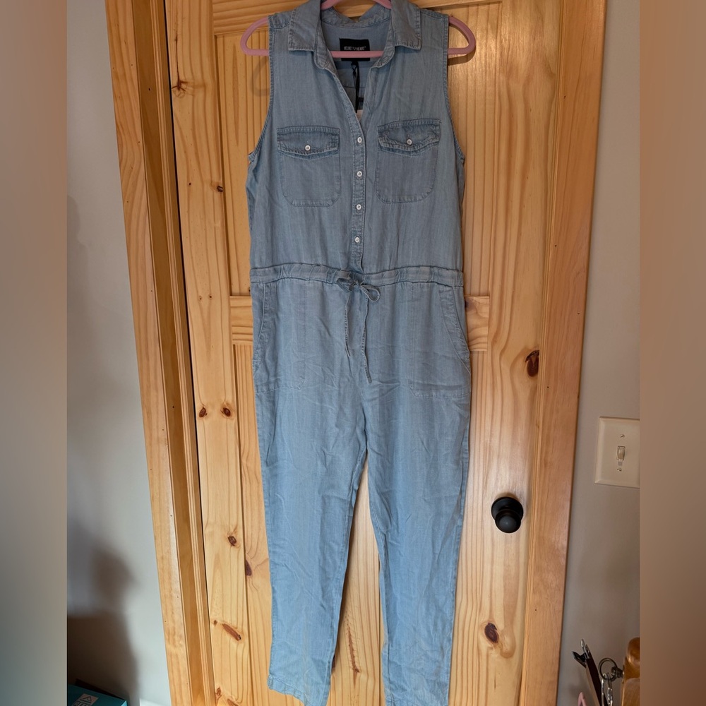 Tencel Sleeveless Light Blue Denim-Look Jumpsuit, L